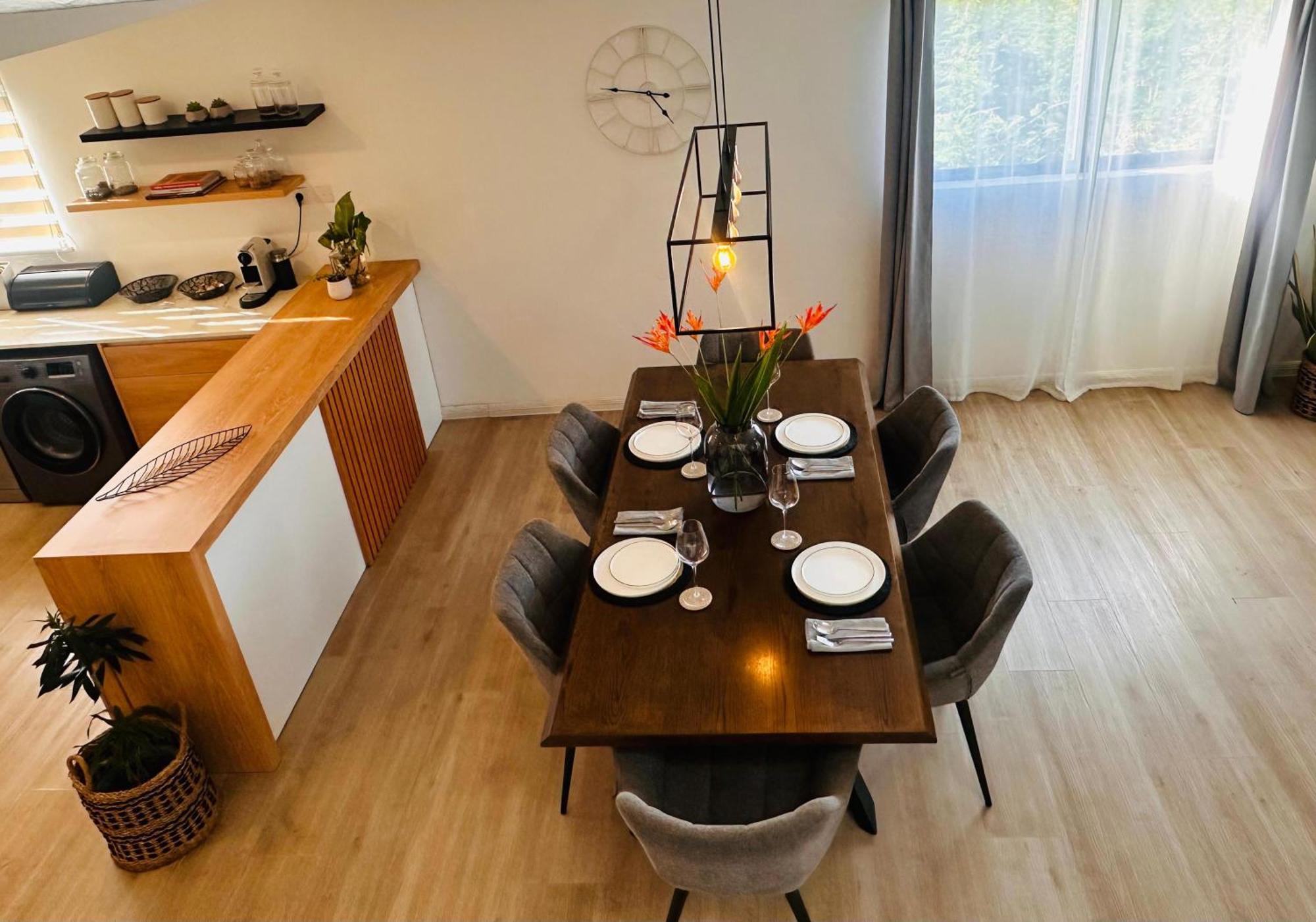Modern Villa In Grand Bay - Short Walk To Beach Luaran gambar